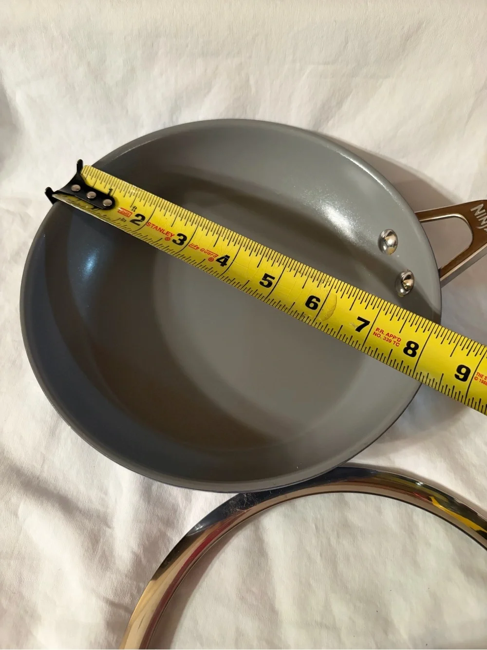 Like new Ninja NeverStick Ceramic Nonstick Coated 8” fry pan Blue